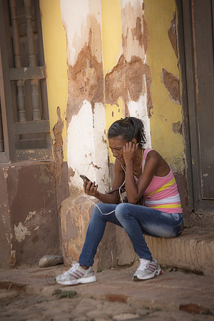 cell phone girl