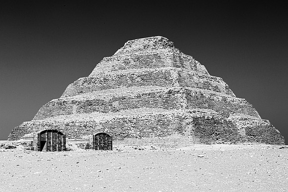 bw pyramid